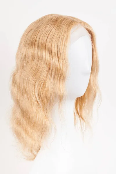 Natural Looking Blonde Wig White Mannequin Head Long Hair Plastic — Stock Photo, Image