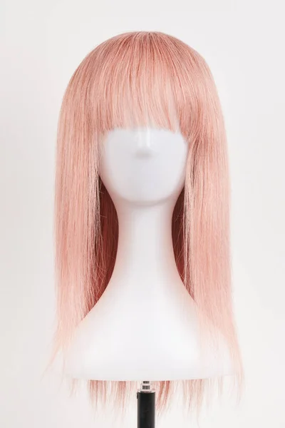 Naturalnie Wyglądająca Różowa Blond Peruka Białej Głowie Manekina Długie Włosy — Zdjęcie stockowe