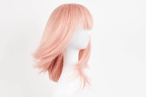 Natural Looking Pink Blonde Wig White Mannequin Head Long Hair — Stock Photo, Image