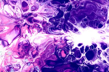 Özel güzel desen, soyut akışkan sanat arkaplanı. Mor eflatun boyalar birbirine karışıyor. Yazdırma ve dizayn için mürekkep dokusu lekeleri ve çizgileri