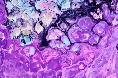 Özel güzel desen, soyut akışkan sanat arkaplanı. Mor eflatun boyalar birbirine karışıyor. Yazdırma ve dizayn için mürekkep dokusu lekeleri ve çizgileri