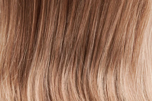 Крупный План Натуральные Блестящие Волосы Куча Светлых Кудряшек Фон — стоковое фото