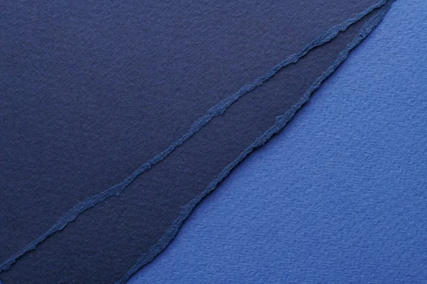 引き裂かれた端が付いている破れたペーパーの芸術のコラージュ スティッキーノート ブルーカラー ノートブックの数々 抽象的なバックグラウンド — ストック写真