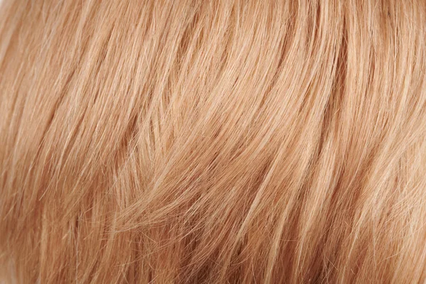 Zbliżenie Widok Naturalne Lśniące Włosy Kilka Jasnych Blond Loki Tło — Zdjęcie stockowe