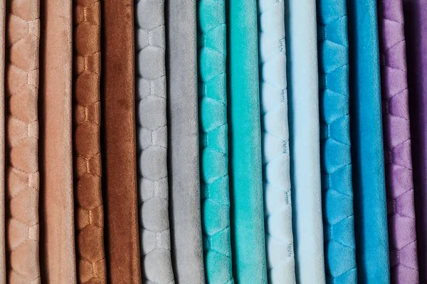 Campioni Colorati Tessuti Tappezzeria Primo Piano Pelle Camoscio Ristrutturazione Mobili — Foto Stock