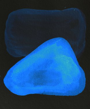 Siyah ve mavi soyut arka plan. Renkli mürekkep lekeleri, lekeler, duvar kağıdı baskısı. Yaratıcı arkaplan, kaotik boya fırça darbeleri, kart üzerine baskı kalıpları