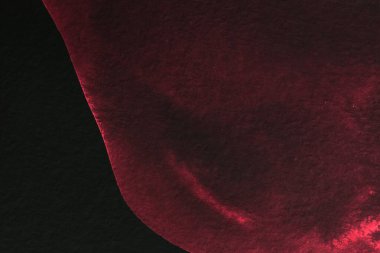 Siyah ve pembe soyut arka plan. Renkli mürekkep lekeleri, lekeler, duvar kağıdı baskısı. Yaratıcı arkaplan, kaotik boya fırça darbeleri, kart üzerine baskı kalıpları