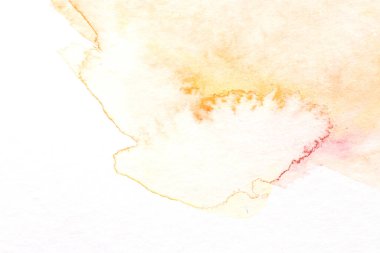 Soyut sıvı sanat arka planı. Kahverengi suluboya beyaz kağıt üzerinde şeffaf lekeler