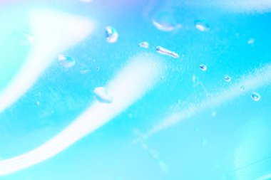 Mavi tonlarda bulanık odaklı soyut arkaplan