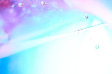 Şeffaf gökkuşağının gölgelerinde bulanık odak ile soyut arkaplan