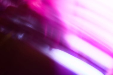 Mor pembe tonlarda bulanık odaklı soyut arkaplan