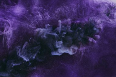 Soyut renkli arkaplan. Hareketli mor boya akışı, sıvı sıvı sanat, uzay gökyüzü