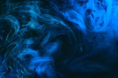 Soyut renkli duman arka planı. Koyu mavi boya akışı, akışkan sanat