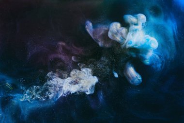 Soyut renkli duman arka planı. Mavi boya akışı, akışkan sanat