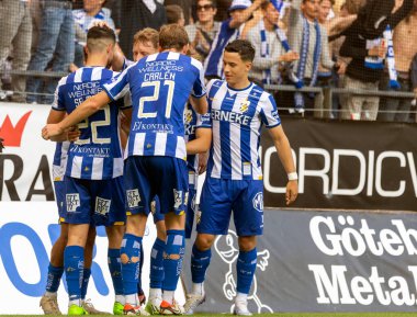 16 Eylül 2023: IFK Gothenburg 'daki oyuncular, Arbnor Mucolli' nin İsveç 'teki allsvenskan raundunda aldığı penaltıyla 1-0' lık galibiyeti kutluyorlar.. 