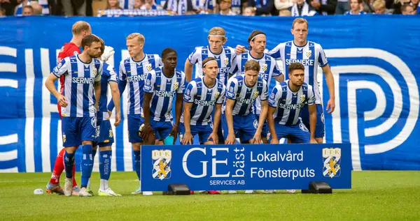 23 Temmuz 2023: IFK Göteborg 'daki oyuncular Halmtad BK ile oynanan maçtan önce fotoğraf çekimi için sıraya girdiler. Son sonuç: 0-0. 