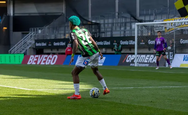 21 Nisan 2024: GAIS ve Mjallby AIF arasındaki maç anı. Son sonuç 2-1.