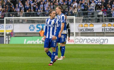 7 Ekim 2023: IFK Gothenburg ve IK Sirius arasındaki maçta Lucas Kahed ve Adam Carlen. Sonuç: 0-1. 