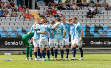 2 Haziran 2024: Orgryte IS 'e karşı oynanan maçtan önce Gefle' daki oyuncular beraberdi. Son sonuç 3-0.