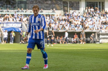 28 Ağustos 2024: IFK Gothenburg 'da oynayan Linus Carlstrand, IK Sirius' a karşı oynamıştır. Sonuç: 1-1. 