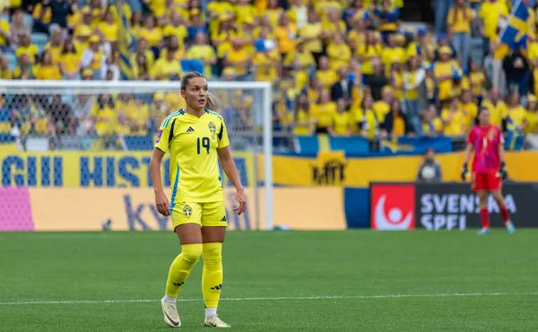 16 Temmuz 2024: İsveç 'te oynayan Johanna Rytting Kaneryd, UEFA Kadınlar EURO 2025 eleme maçında İngiltere' ye karşı oynamıştır. Son sonuç: 0-0. 