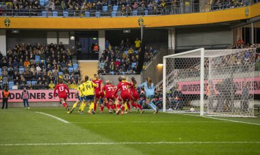 Göteborg, İsveç. 8 Nisan 2025. Gamla Ullevi Milletler Ligi 'nde İsveç ve Galler arasındaki maçın ikinci yarısında. 