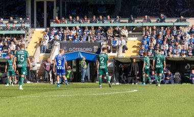 Göteborg, İsveç. 5 Nisan 2025. IFK Göteborg ve Halmstad BK arasında Gamla Ullevi 'de oynanan maçın ikinci yarısında. 