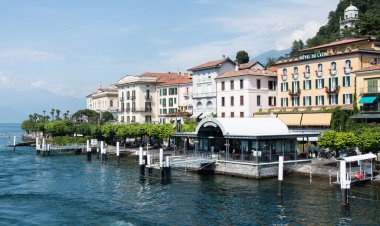 Bellagio, Lago di Como yakınlarında ziyaret etmek için harika bir yer. Bu şehri arabayla ya da gemiyle ziyaret edebilirsiniz..