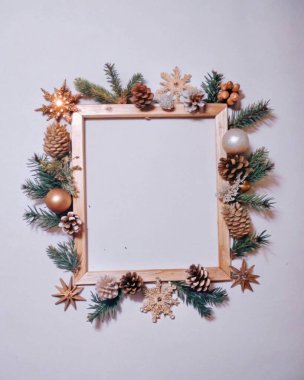 christmas composition with christmas tree branches on a white background. flat lay, top view, space for text.