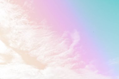 Bulut ve gökyüzü pastel renkli bir arka plan ve duvar kağıdı, soyut gökyüzü arkaplanı tatlı renklerde..