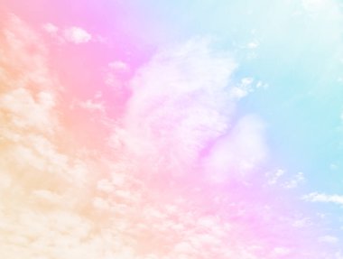 Bulut ve gökyüzü pastel renkli bir arka plan ve duvar kağıdı, soyut gökyüzü arkaplanı tatlı renklerde..