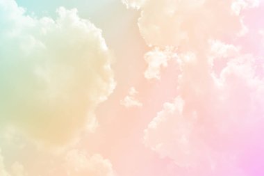 Bulut ve gökyüzü pastel renkli bir arka plan ve duvar kağıdı, soyut gökyüzü arkaplanı tatlı renklerde..