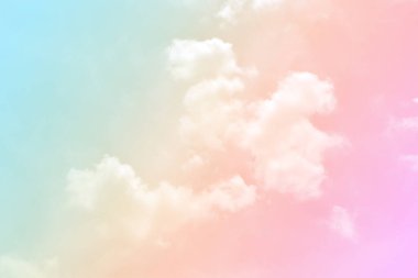 Bulut ve gökyüzü pastel renkli bir arka plan ve duvar kağıdı, soyut gökyüzü arkaplanı tatlı renklerde..