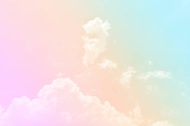 Bulut ve gökyüzü pastel renkli bir arka plan ve duvar kağıdı, soyut gökyüzü arkaplanı tatlı renklerde..