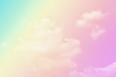 Bulut ve gökyüzü pastel renkli bir arka plan ve duvar kağıdı, soyut gökyüzü arkaplanı tatlı renklerde..