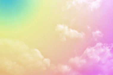 Bulut ve gökyüzü pastel renkli bir arka plan ve duvar kağıdı, soyut gökyüzü arkaplanı tatlı renklerde..