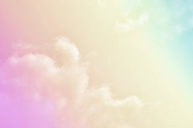Bulut ve gökyüzü pastel renkli bir arka plan ve duvar kağıdı, soyut gökyüzü arkaplanı tatlı renklerde..
