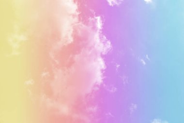 Bulut ve gökyüzü pastel renkli bir arka plan ve duvar kağıdı, soyut gökyüzü arkaplanı tatlı renklerde..