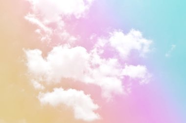 Bulut ve gökyüzü pastel renkli bir arka plan ve duvar kağıdı, soyut gökyüzü arkaplanı tatlı renklerde..
