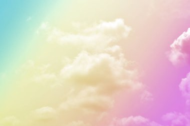 Bulut ve gökyüzü pastel renkli bir arka plan ve duvar kağıdı, soyut gökyüzü arkaplanı tatlı renklerde..