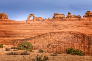 Utah, ABD 'deki Arches Ulusal Parkı' ndaki narin kemer.