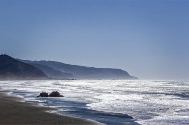 Pasifik Okyanusu 'na giden yol Mendocino' ya yakın.