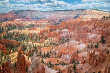 Utah 'taki Bryce Canyon Ulusal Parkı' ndaki amfi tiyatro.