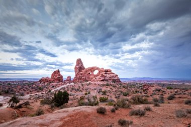 Utah, Utah 'taki Arches Ulusal Parkı' ndaki Taret Kemeri.