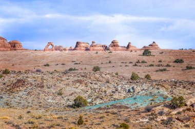 Utah, ABD 'deki Arches Ulusal Parkı Hassas Kemer Bölümü.