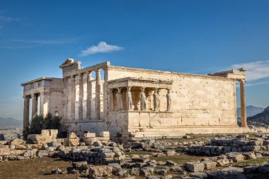 Yunanistan 'ın Atina kentindeki Akropolis İyonik Yankılanma Tapınağı
