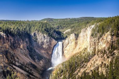 Yellowstone Ulusal Parkı, Wyoming 'in alçak düşüşü.