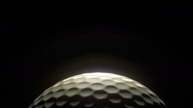 Bu temiz, basit ve dinamik Golf Topu Adobe After Effects kullanılarak yaratıldı. Bu klip, diğer spor dallarının da yer aldığı eşleşen bir koleksiyonun parçasıdır.