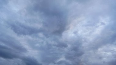 Gökyüzü yağmur bulutlarıyla dolu