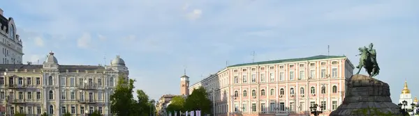 stock image Monument to Bohdan Khmelnytskyi in Kyiv on Sofiyivska Square